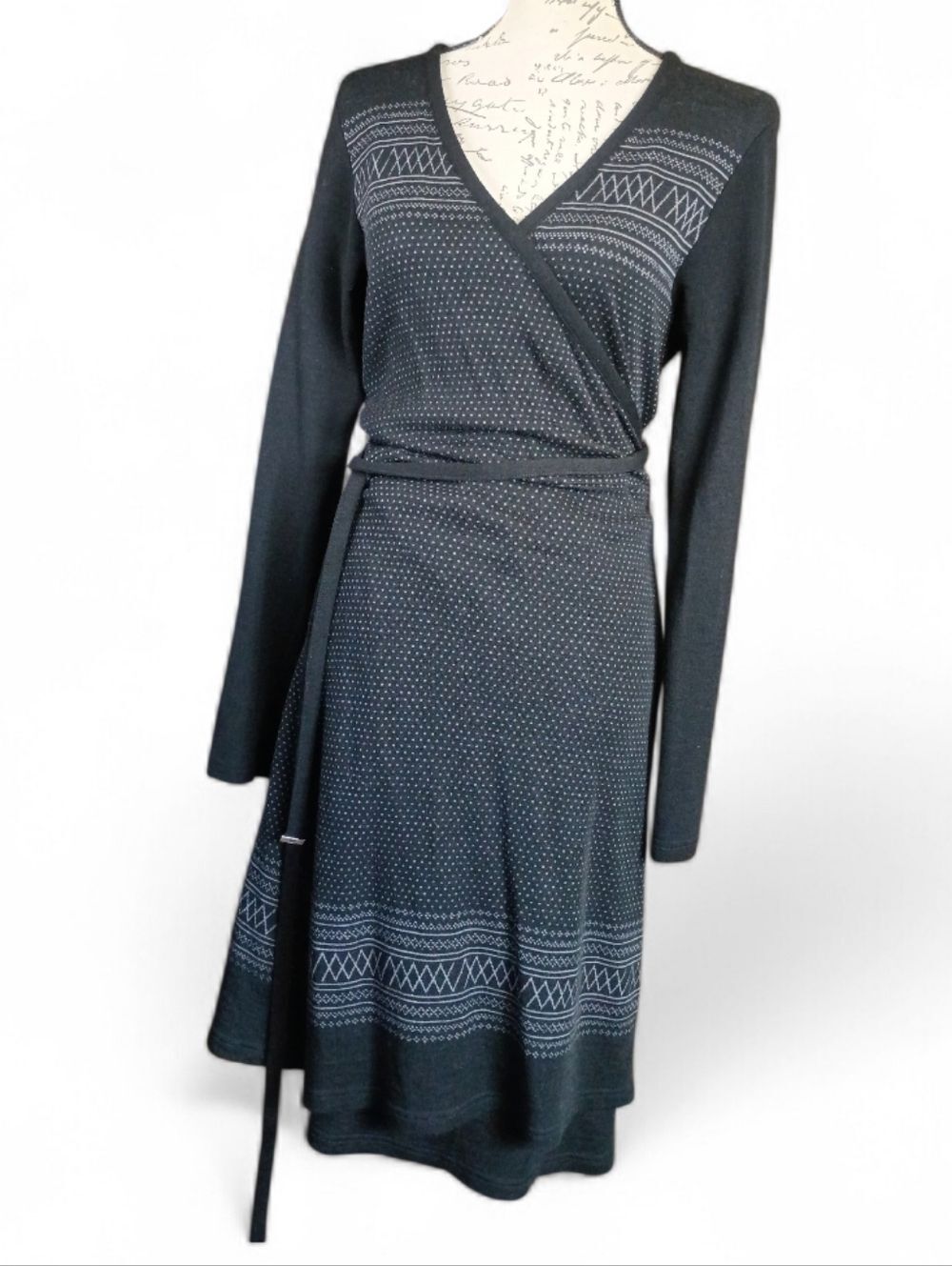 We Norwegians 100% Merino Wool Wrap Midi Dress Black  Size Large Gorgeous